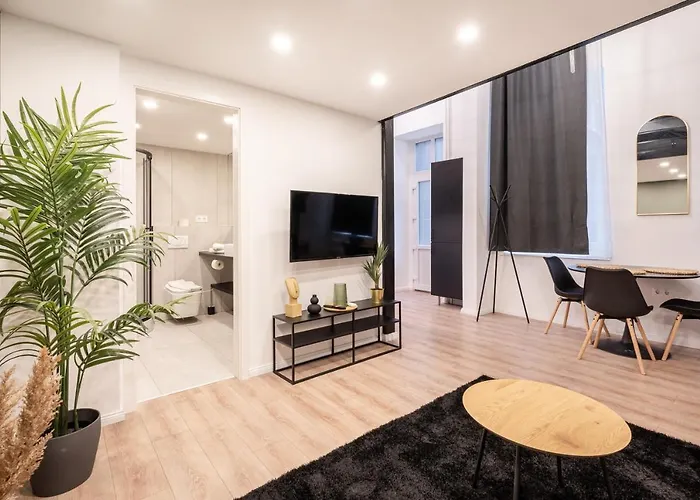 D24 - Historic Quarter Design Loft - Best Location By Bqa